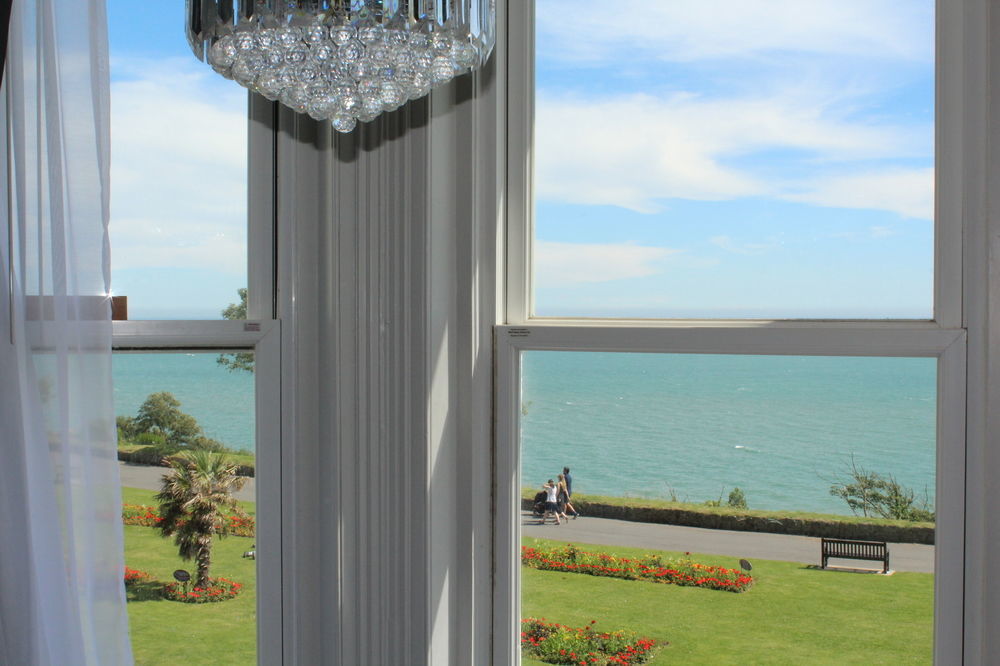 The View Hotel Folkestone, A Member Of Radisson Individuals Экстерьер фото